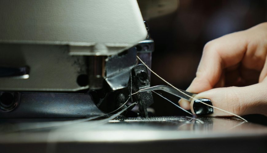 Réglages et maintenance de 2ème niveau de la surjeteuse