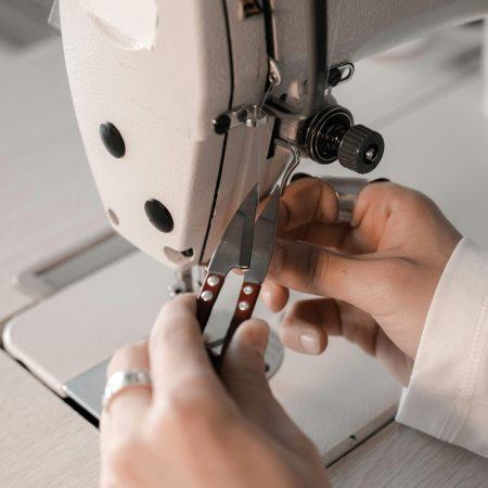 réglage machine à coudre piqueuse et surjeteuse